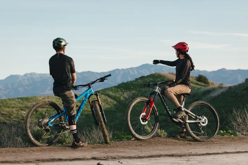 Troy Lee Designs Flowline MIPS MTB Helmet Orbit Apple-5