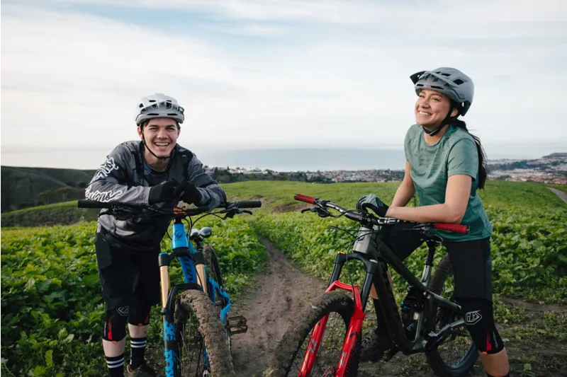 Troy Lee Designs Flowline SE MIPS MTB Helmet Radian Charcoal/Red-5