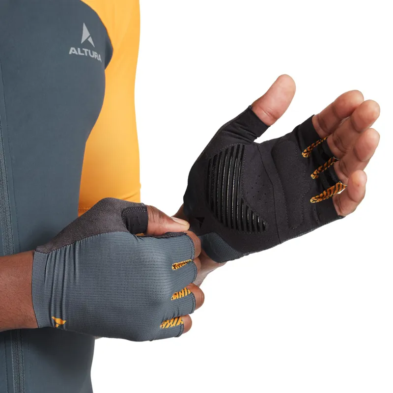 Altura Progel Mitts Grey-3