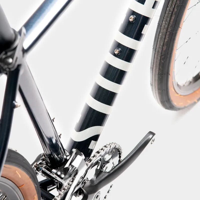 Calibre Stitch Hybrid Bike 2025 Blue-4