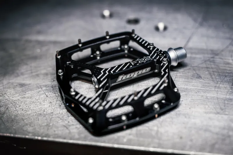 Hope F22 Flat Pedals Purple-2