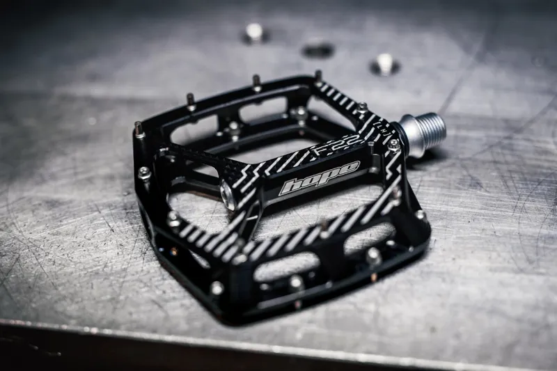 Hope F22 Flat Pedals Black-2