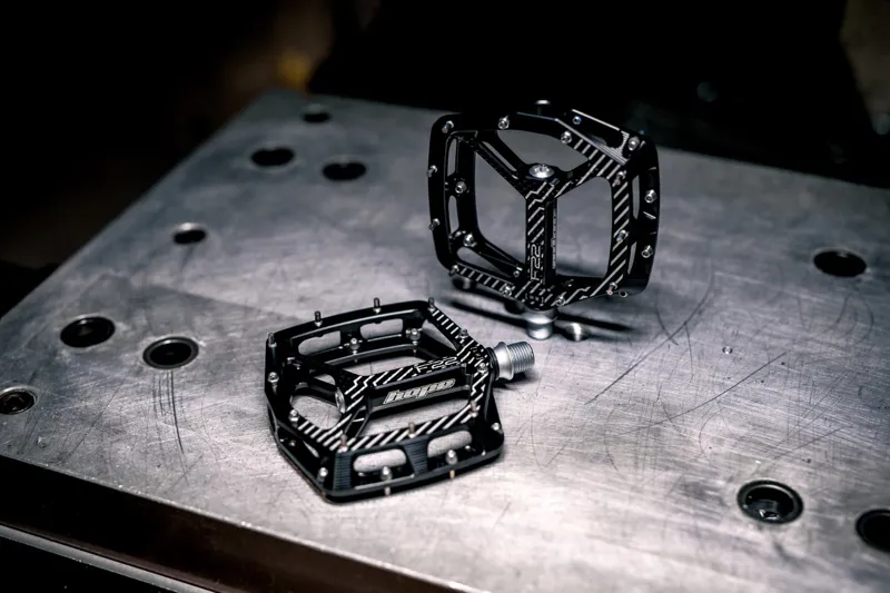 Hope F22 Flat Pedals Black-4