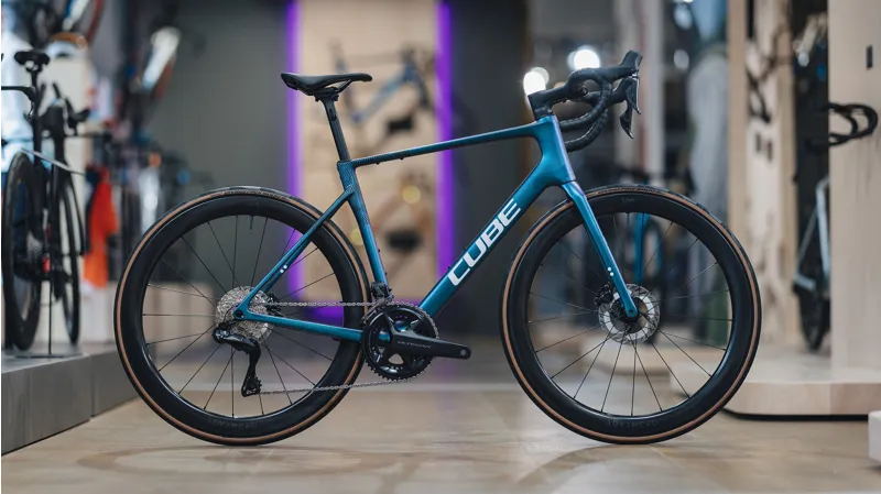 Cube Attain C62 SLT Road Bike 2026 Shift Mint/White-1