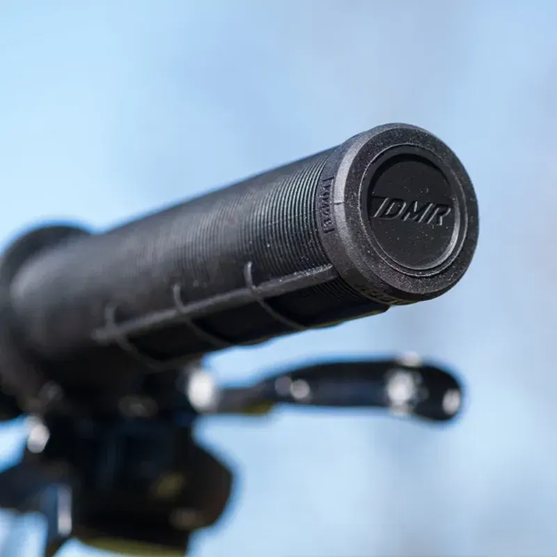 DMR Gridlock Lock-On Grips Red-8