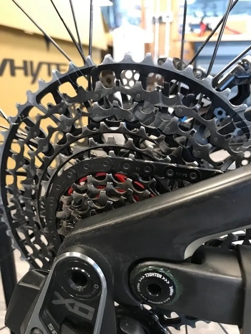 EX DEMO Whyte E-Lyte 150 Works XL Electric Bike 2024 Gloss Olive/UD Carbon-4