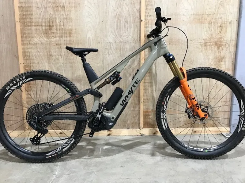 EX DEMO Whyte E-Lyte 150 Works XL Electric Bike 2024 Gloss Olive/UD Carbon