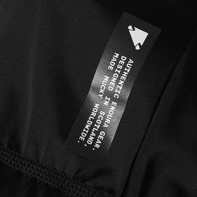 Endura 6 Panel Short Black-3