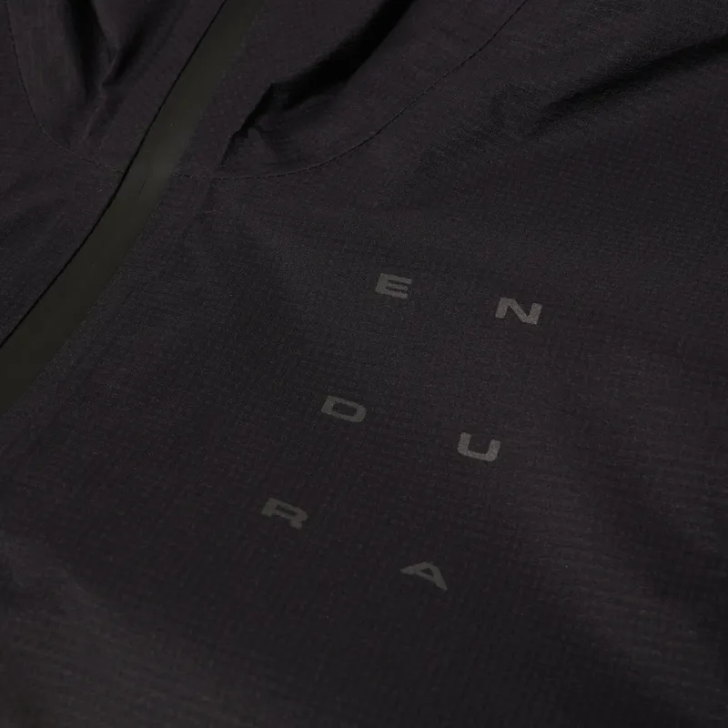 Endura AllTrack Race Cape Jacket Black Reflective Print-5