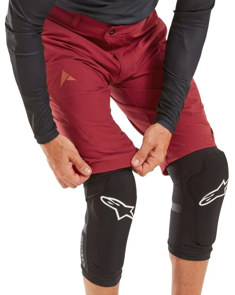 Altura Esker Trail MTB Shorts Dark Red-6