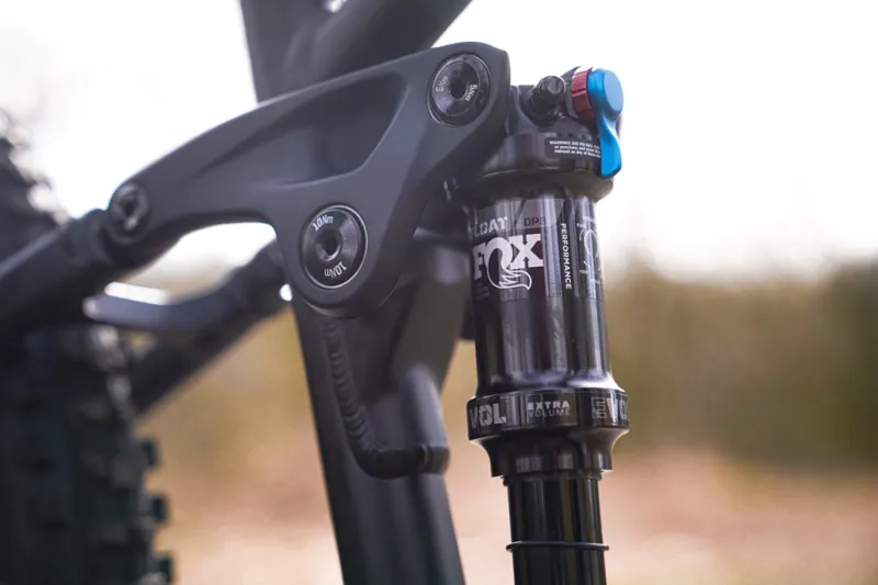 GT Sensor Comp Alloy Trail Mountain Bike 2024 Matte Black-4