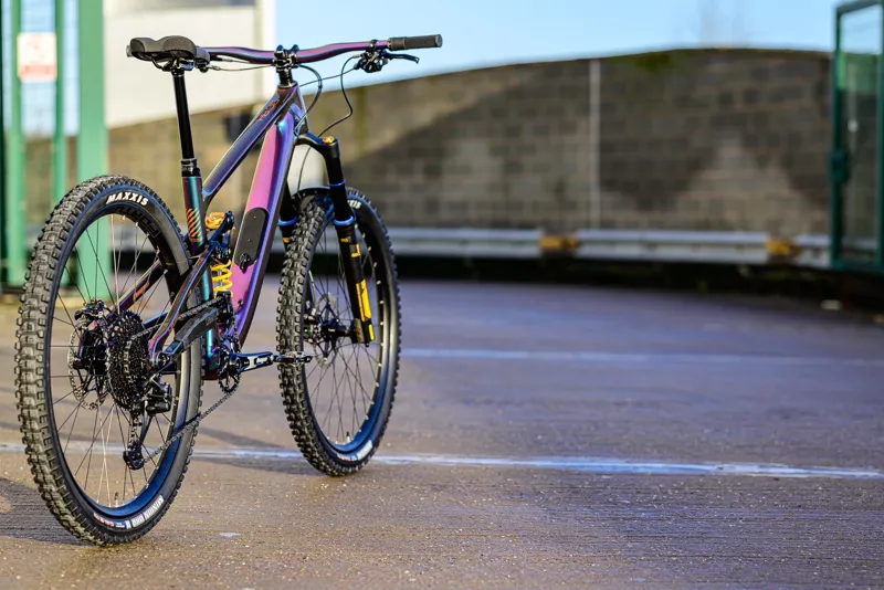 Hope HB916 H3 Custom Build Mountain Bike 2023 Chameleon-1