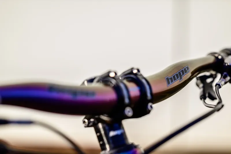 Hope HB916 H3 Custom Build Mountain Bike 2023 Chameleon-6