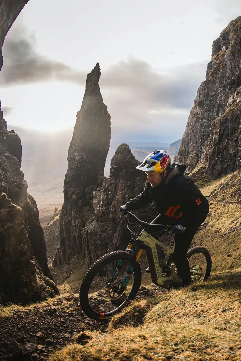 Santa Cruz Heckler 9 C GX AXS MX Electric Mountain Bike Green-4