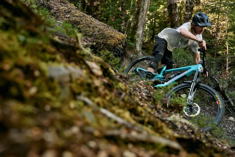 Santa Cruz Nomad CC MX Mountain Bike Frame Set 2027 Gloss Aqua Magenta-2