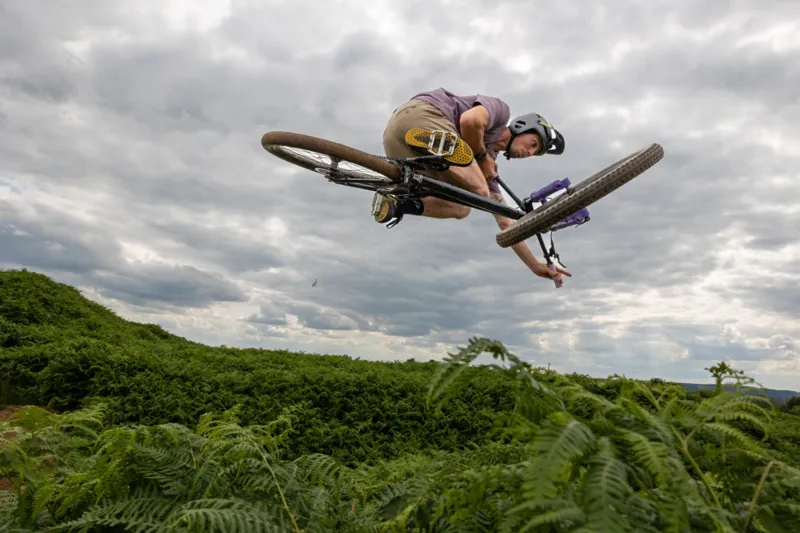 Burgtec Bartender Pro Super Soft Josh Bryceland Signature Grips Burgtec Black-4