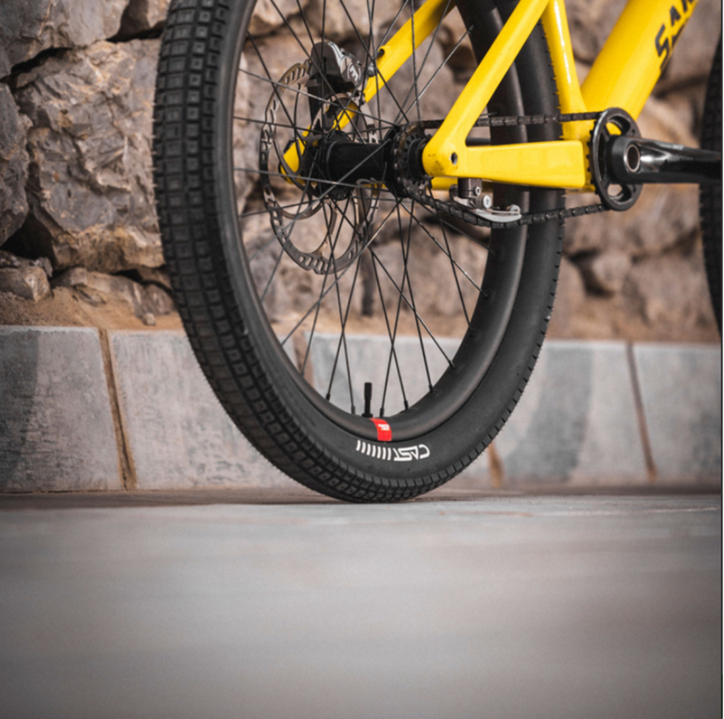 Cast Stunt Double 24x2.40 Folding Tyre Soft/Medium A57 Compound Black-3