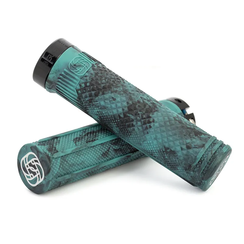 Gusset S2 Lock On Grips Extra Soft Compound 133mm Black-Teal Swirl