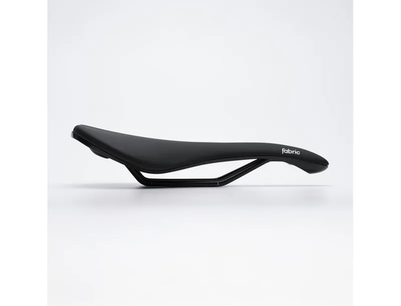 Fabric Scoop Line Sport Shallow Saddle Steel Rail 142mmx282mm Black-2