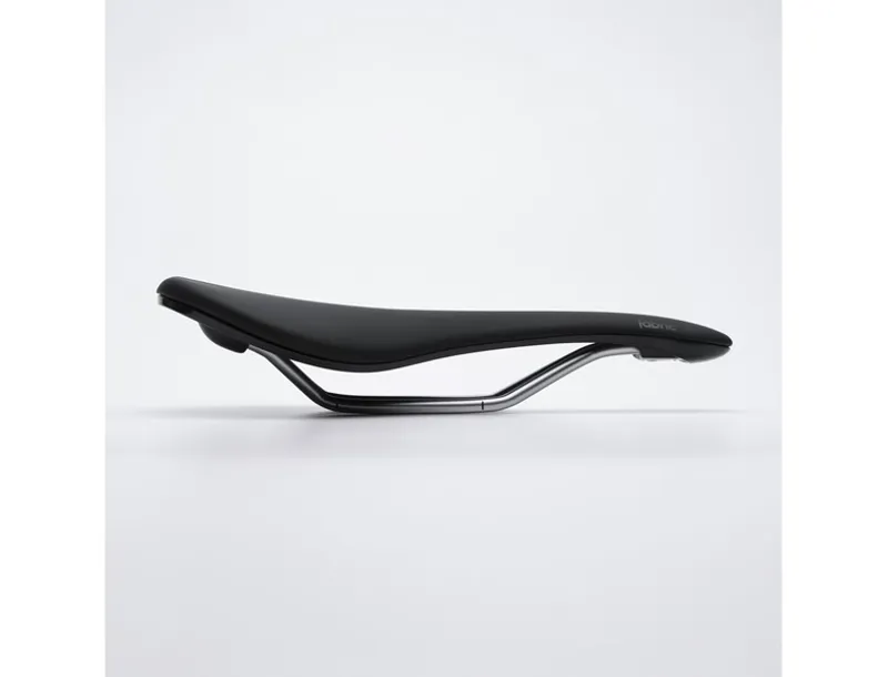 Fabric Scoop Race Team Flat Saddle Titanium Rail 142mmx282mm Black-2