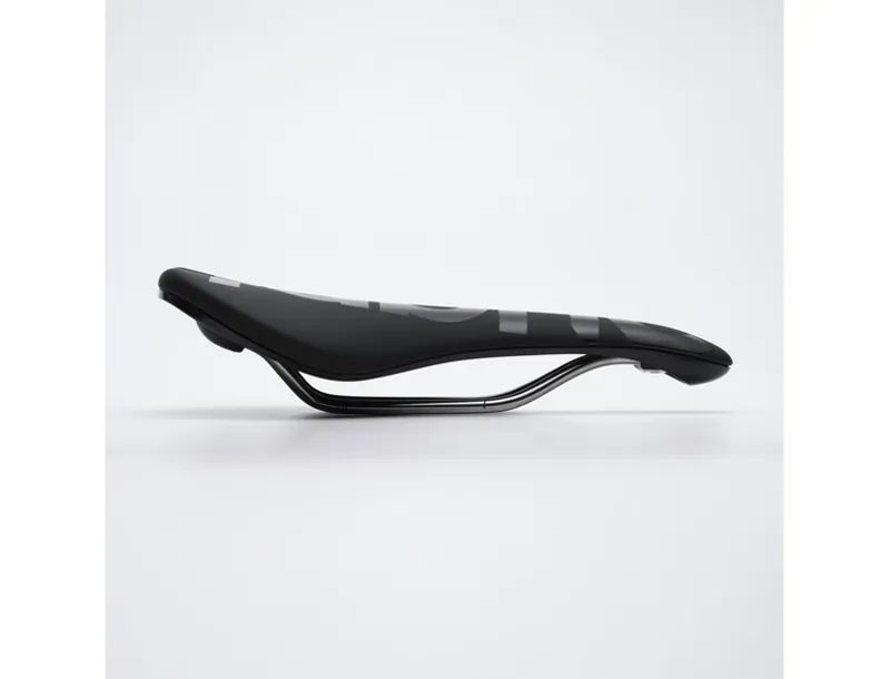 Fabric Scoop Race Team Shallow Saddle Titanium Rail 142mmx282mm Black-5