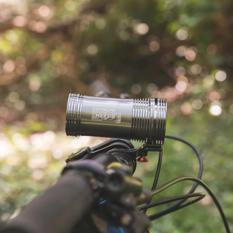 Exposure MaXx-D Sync MK5 MTB Handlebar Light with BT Remote-3