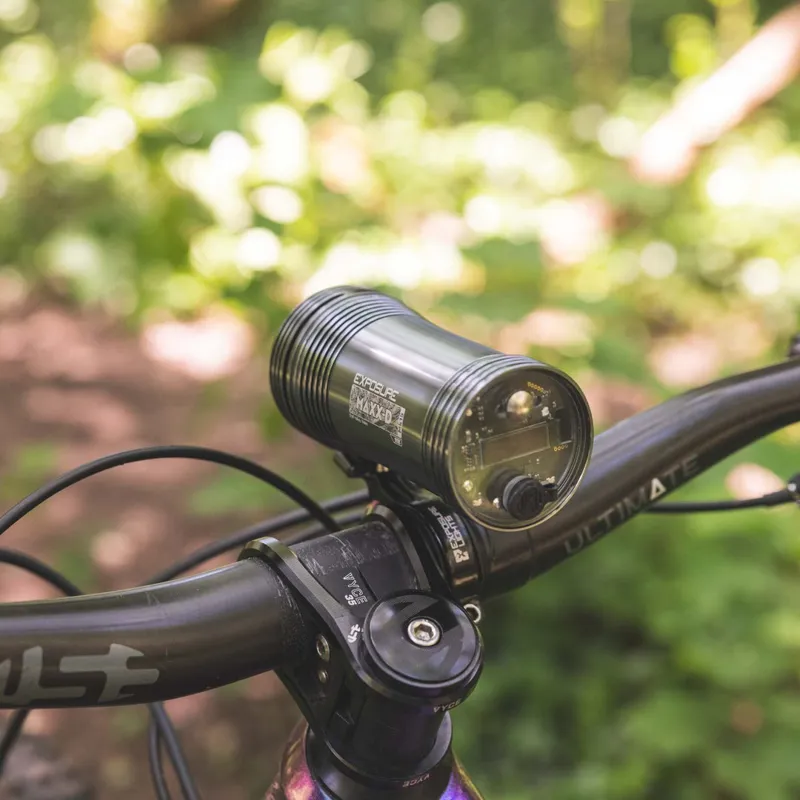 Exposure MaXx-D Sync MK5 MTB Handlebar Light with BT Remote-4