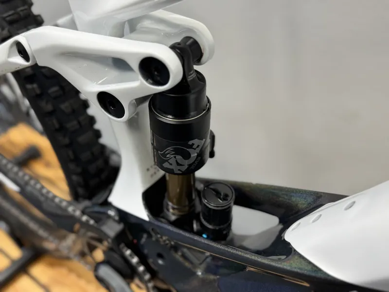 Ex Demo Orbea Wild M-Team Small Electric Mountain Bike 2024 Custom-3