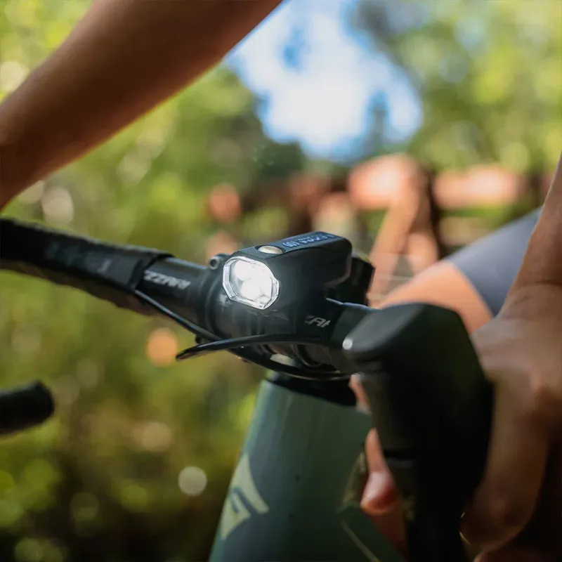 Lezyne KTV Drive Pro 400+ LED Front Light-5