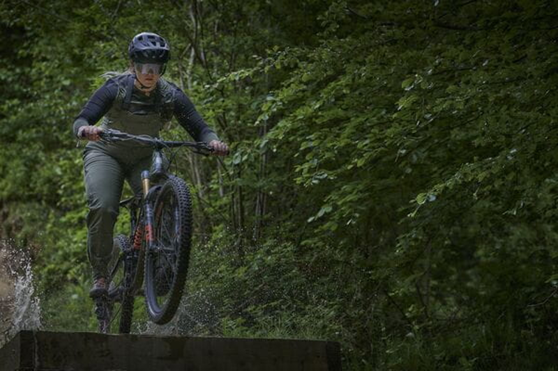 Madison DTE 3-Layer Waterproof MTB Bib Trouser Midnight Green-2