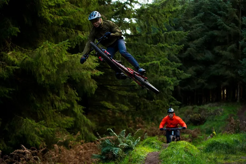 Madison Roam 2.5L Waterproof Jacket Phantom Black-5