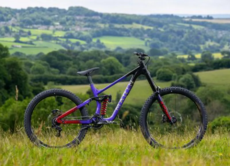 Marin Quake Mountain Bike 2026 Black/Purple/Red-4