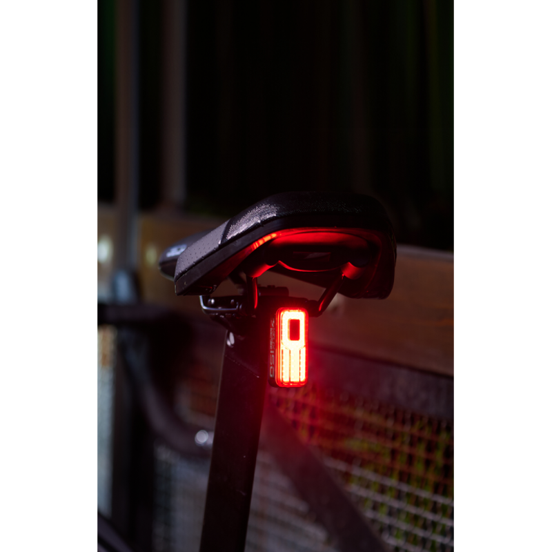 Moon Sport Helix Sense 150lm Black Rear Light-3
