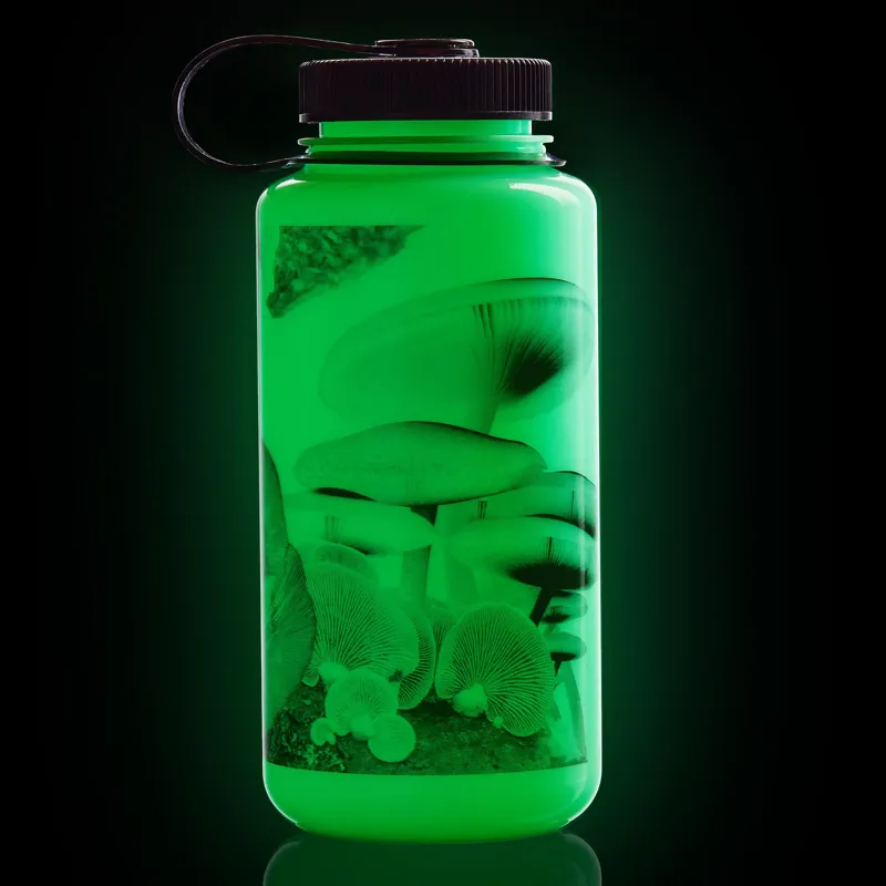 Nalgene GLO WYLD Wide Mouth Sustain Tritan Bottle 32oz/1L BLACK MUSHROOMS