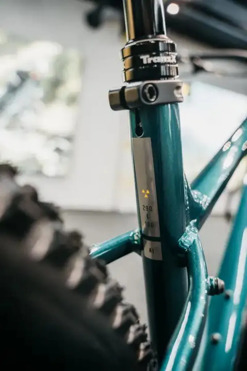 Nukeproof Tracker Pro Mountain Bike 2027 Green-4