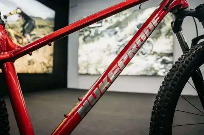 Nukeproof Tracker Pro Mountain Bike 2027 Red-3