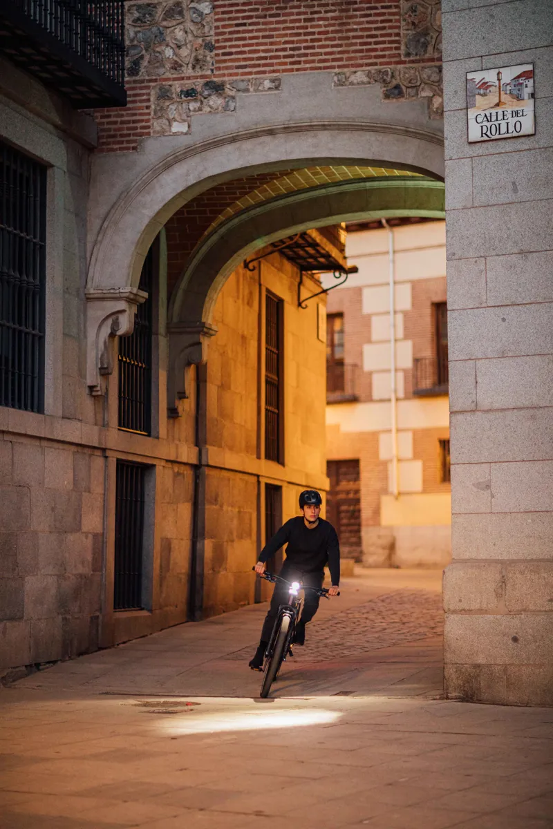 Orbea Kemen Mid 10 Electric Bike 2022/23 Black-9