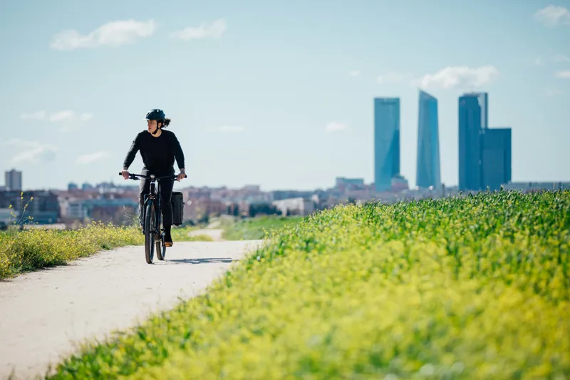 Orbea Kemen 10 Electric Bike 2022/23 Red-8