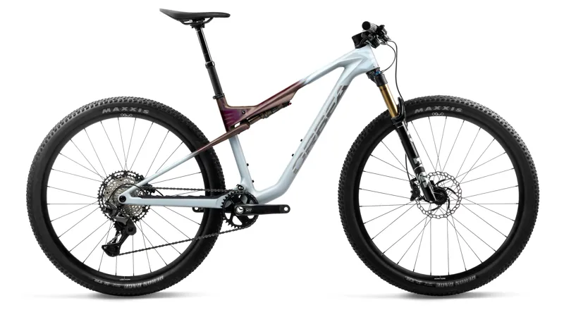 Orbea Oiz M20 Mountain Biking 2027 Frozen Concrete/Sunset Carbon