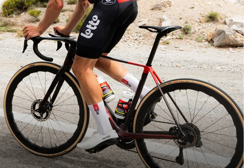 Orbea Orca M30 Road Bike 2026 Iris White/Lilac-2