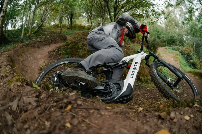 Whyte E-180 Works Electric Bike 2024 Gloss Pearlized White/Matt Black-3