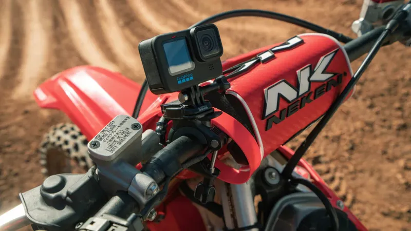 GoPro Camera Handlebar/Seatpost/Pole Mount Black-6