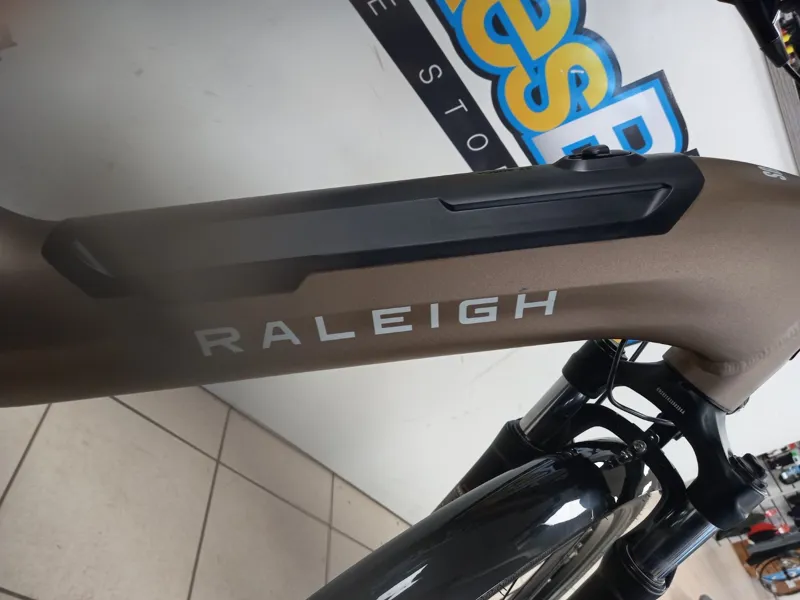 2nd Hand Raleigh Motus Tour Lowstep 46cm Electric Bike 2022 Bronze-1