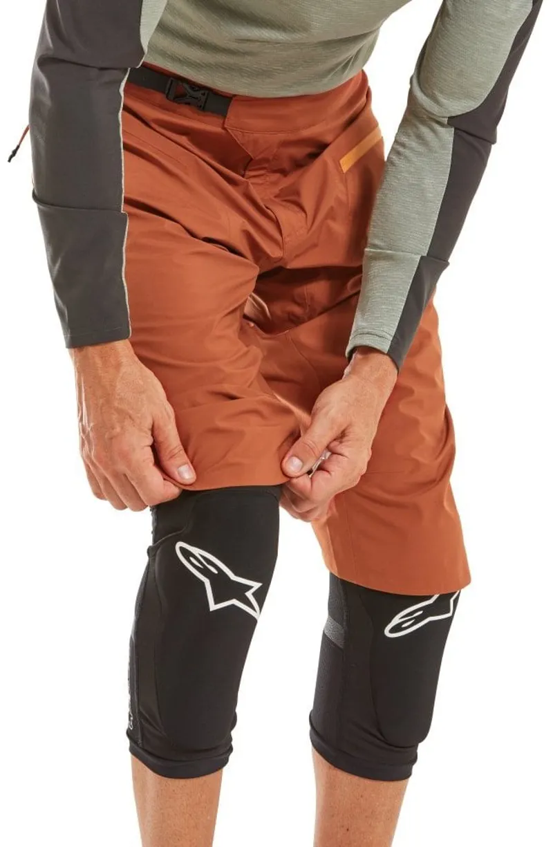 Altura Ridge Tier Waterproof MTB Shorts Dark Orange-2