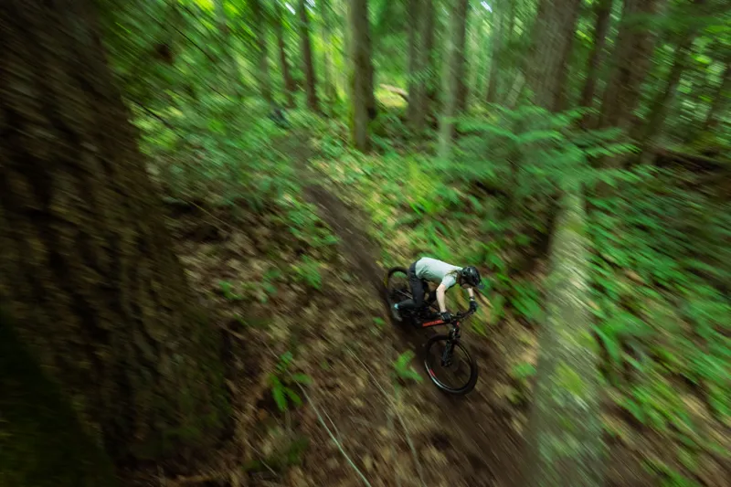 Santa Cruz Vala AL 70 Electric Bike 2026 Gloss Lunar Grey-3