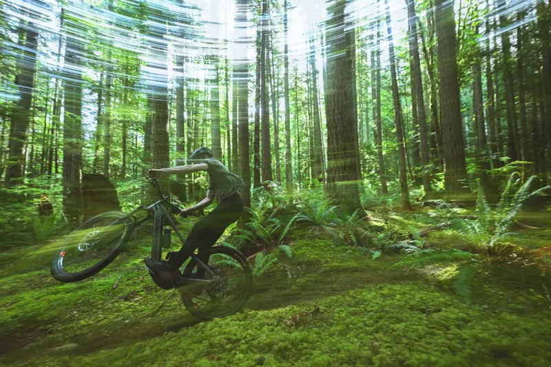 Santa Cruz Vala AL 70 Electric Bike 2026 Gloss Lunar Grey-4