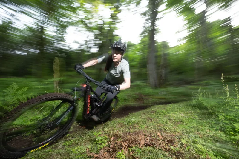 Santa Cruz Vala AL 70 Electric Bike 2026 Gloss Lunar Grey-7