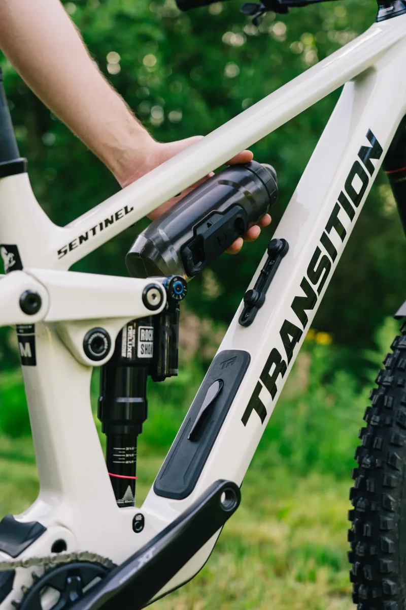 Transition Sentinel Carbon XT Mountain Bike 2025 Glacier White-3