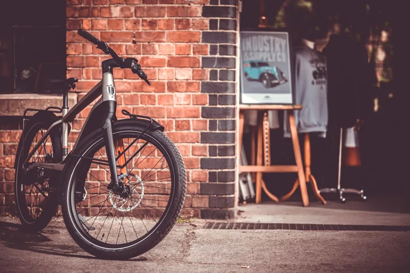 Serial 1 Rush City Electric Bike Black/Silver/Orange-2