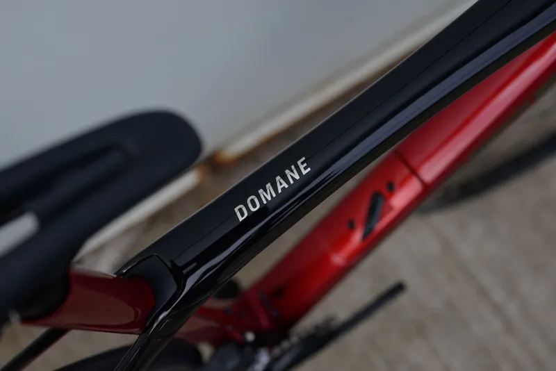 2nd Hand Trek Domane SL 6 Etap 52cm Road Bike 2022 Crimson/Trek Black-3